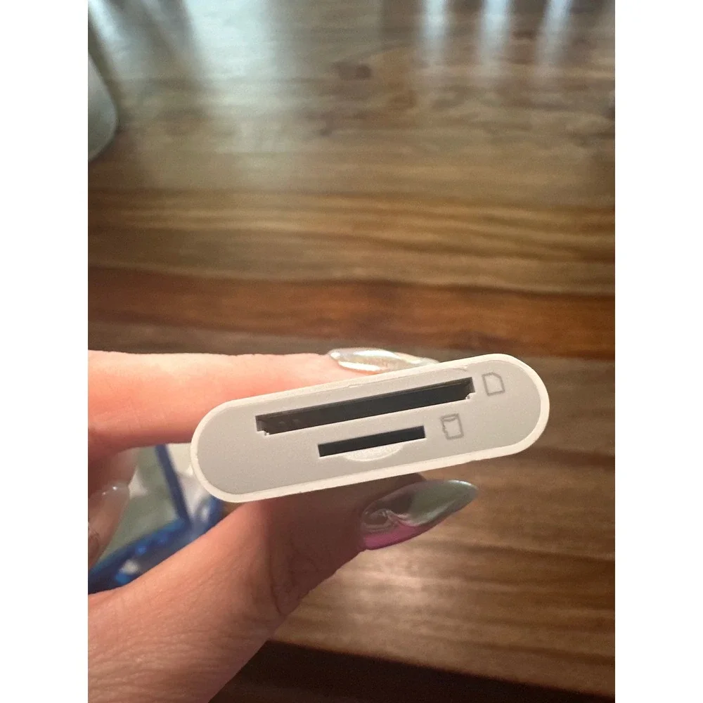 2-in-1 SD Card Reader USB-C and Dual Connector for iPhone iPad Mac White